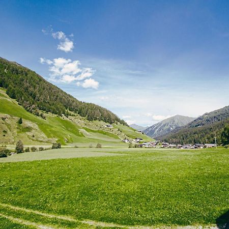 Nedererhof - Zimmer Edelweiss Mit Gemeinschaftskueche Schmirn Eksteriør billede
